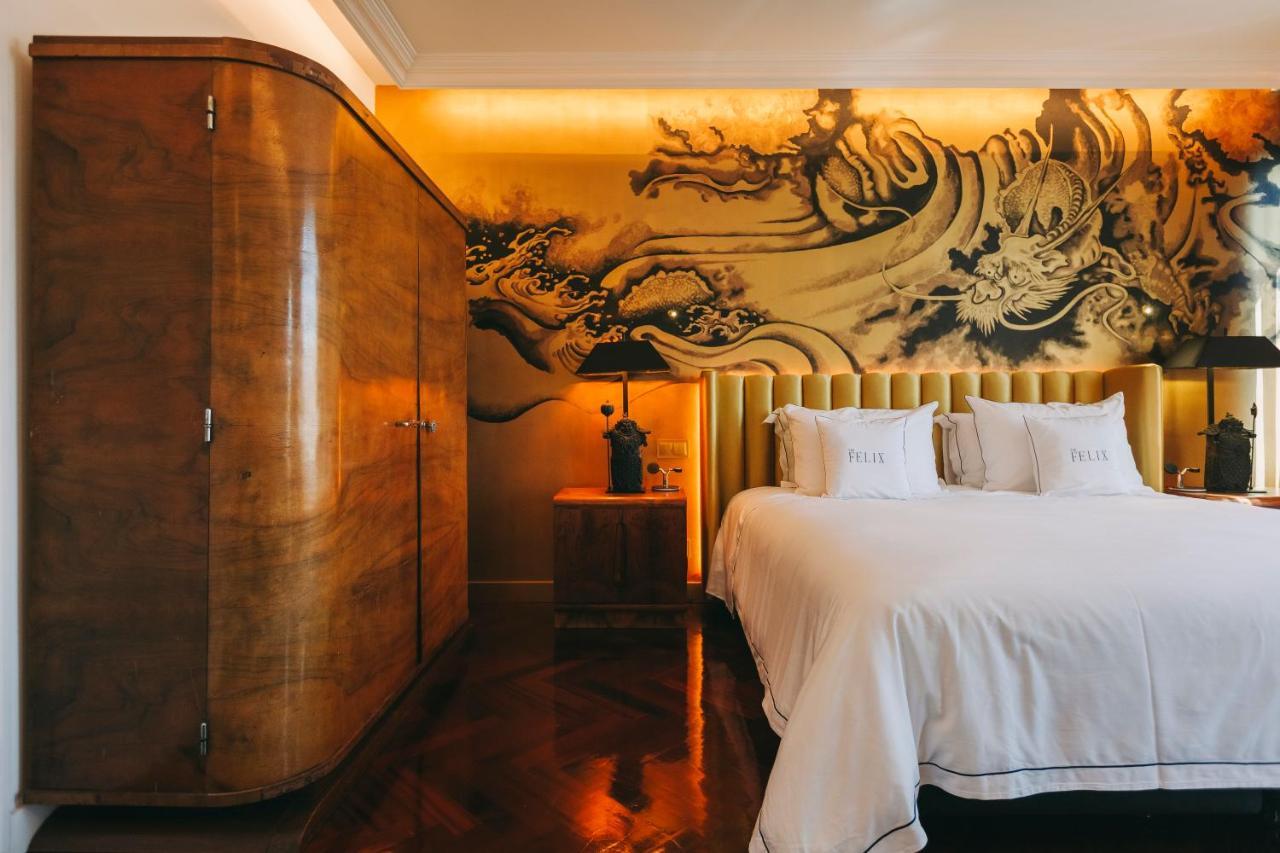 King Room with Balcony